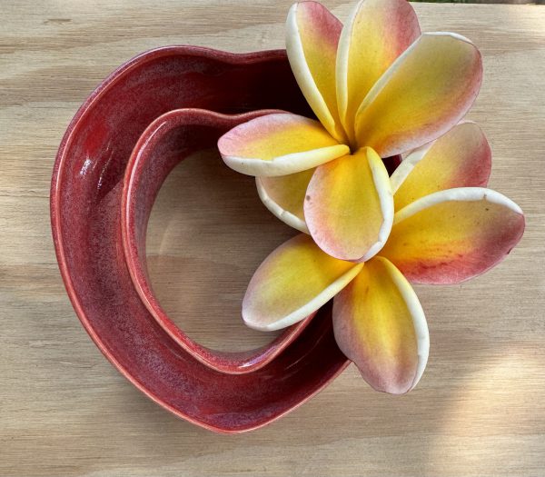 Small Sangria Heart Vase