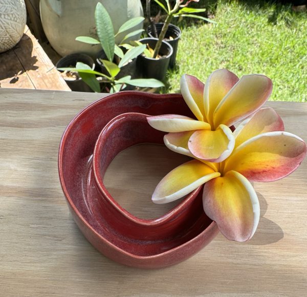 Small Sangria Heart Vase - Image 2